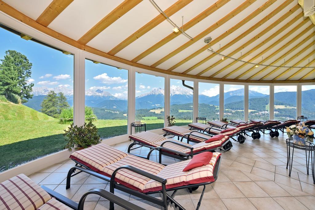 Panoramahotel Obkircher ノーヴァ・ポネンテ エクステリア 写真