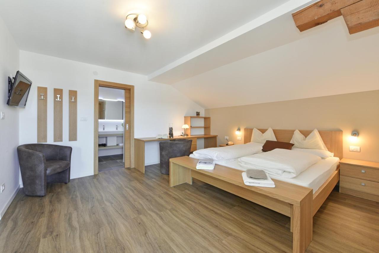 Panoramahotel Obkircher ノーヴァ・ポネンテ エクステリア 写真