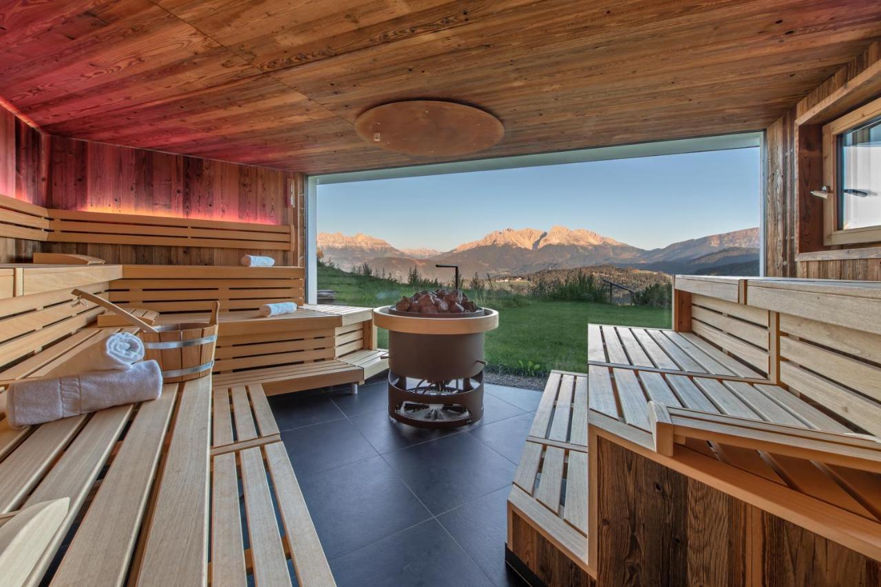 Panoramahotel Obkircher ノーヴァ・ポネンテ エクステリア 写真