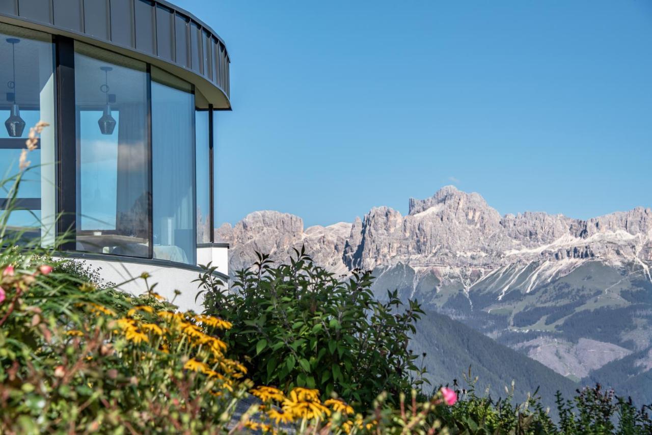 Panoramahotel Obkircher ノーヴァ・ポネンテ エクステリア 写真